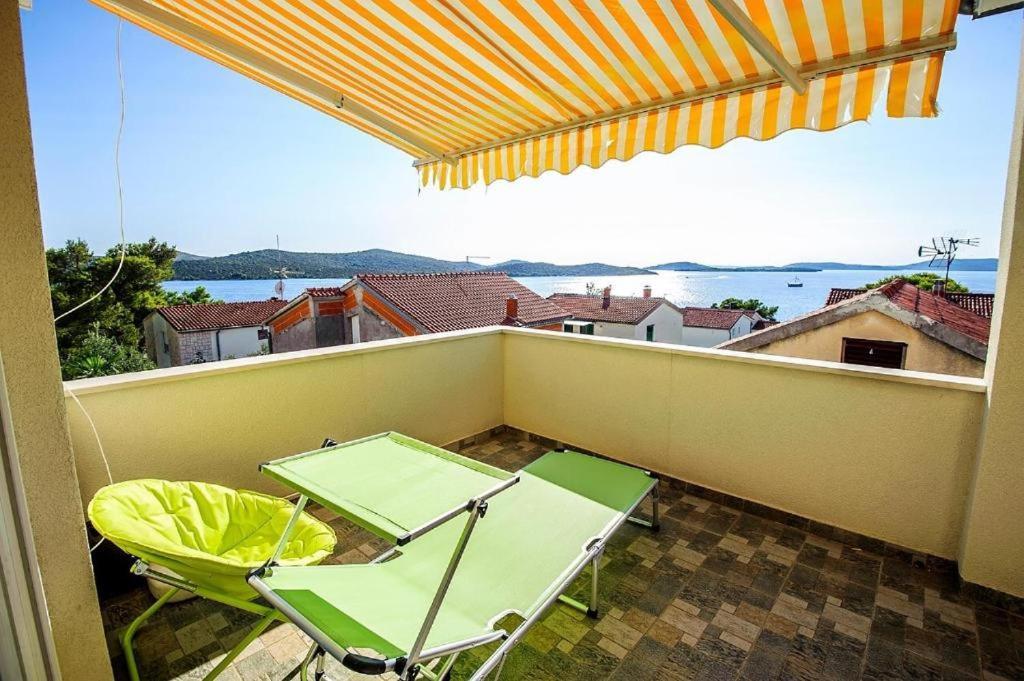 Deluxe Apartment Жаборич Екстериор снимка